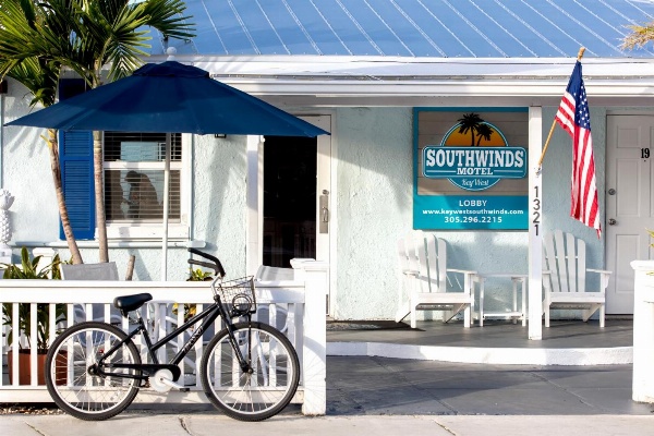 Southwinds Motel image 1